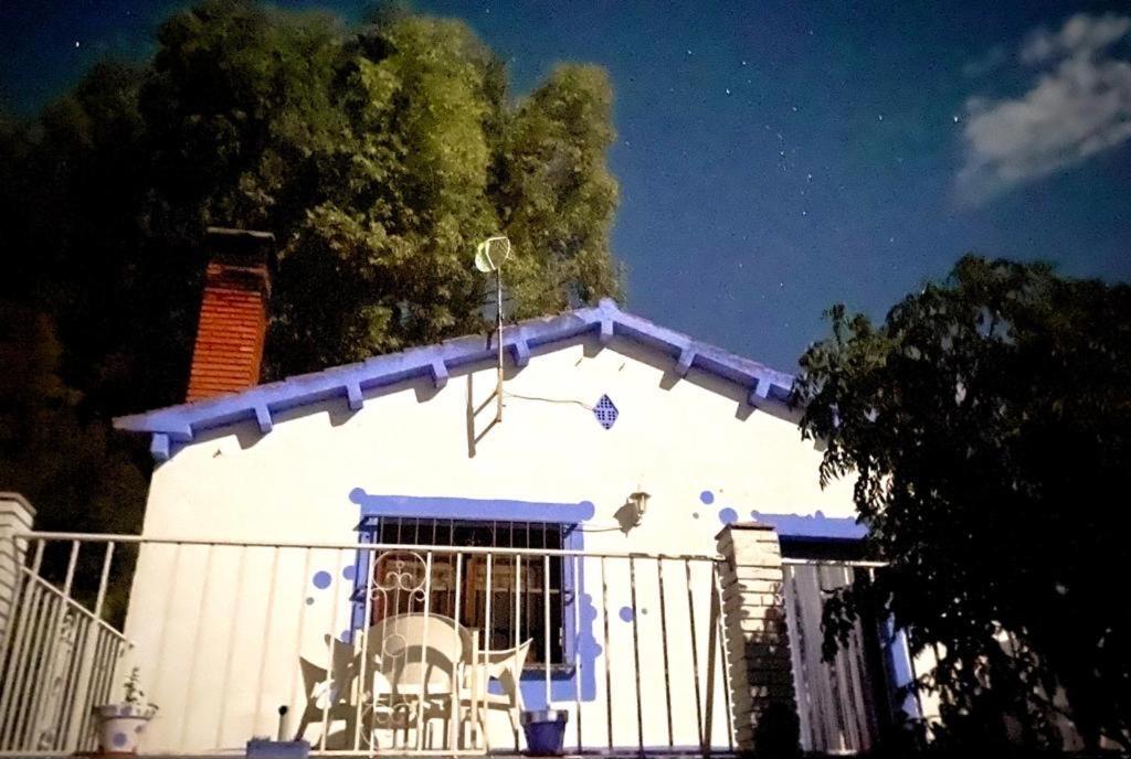 La Casa De Las Burbujas Azules Каспе Екстериор снимка